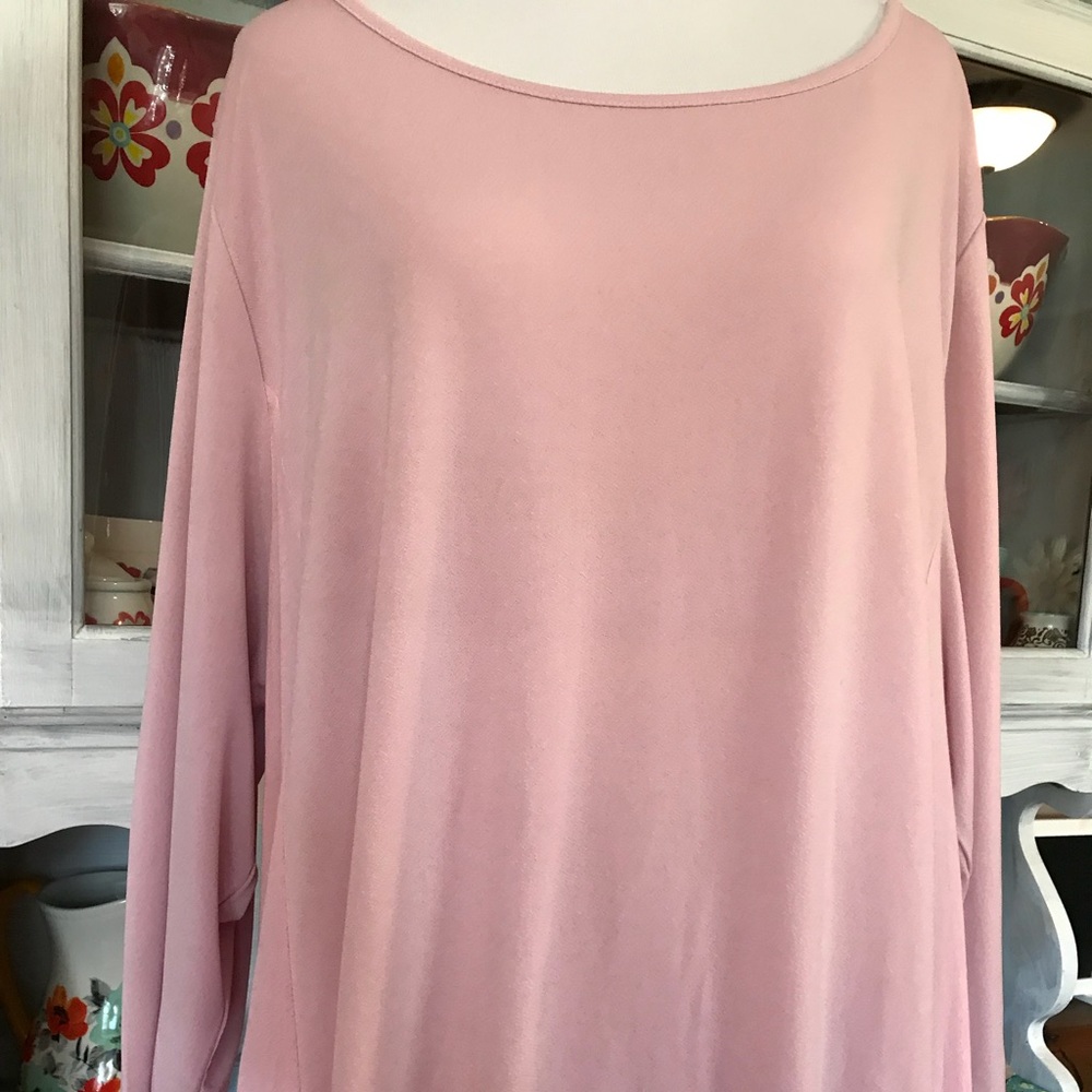 🌸 Pretty Plus Size Top 🌸
